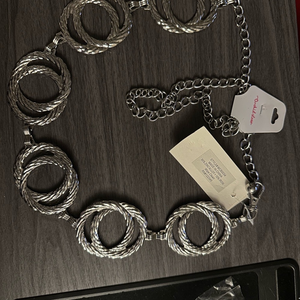 Elegant Silver Chain Circle Belt